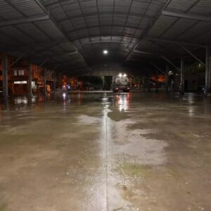 mersinde semt pazarlarinda temizlik 1AEJkjUy