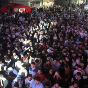 sevcan orhan bitliste konser verdi gnlzzMSx