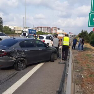 tem yolunda zincirleme kaza AIZd8gp5