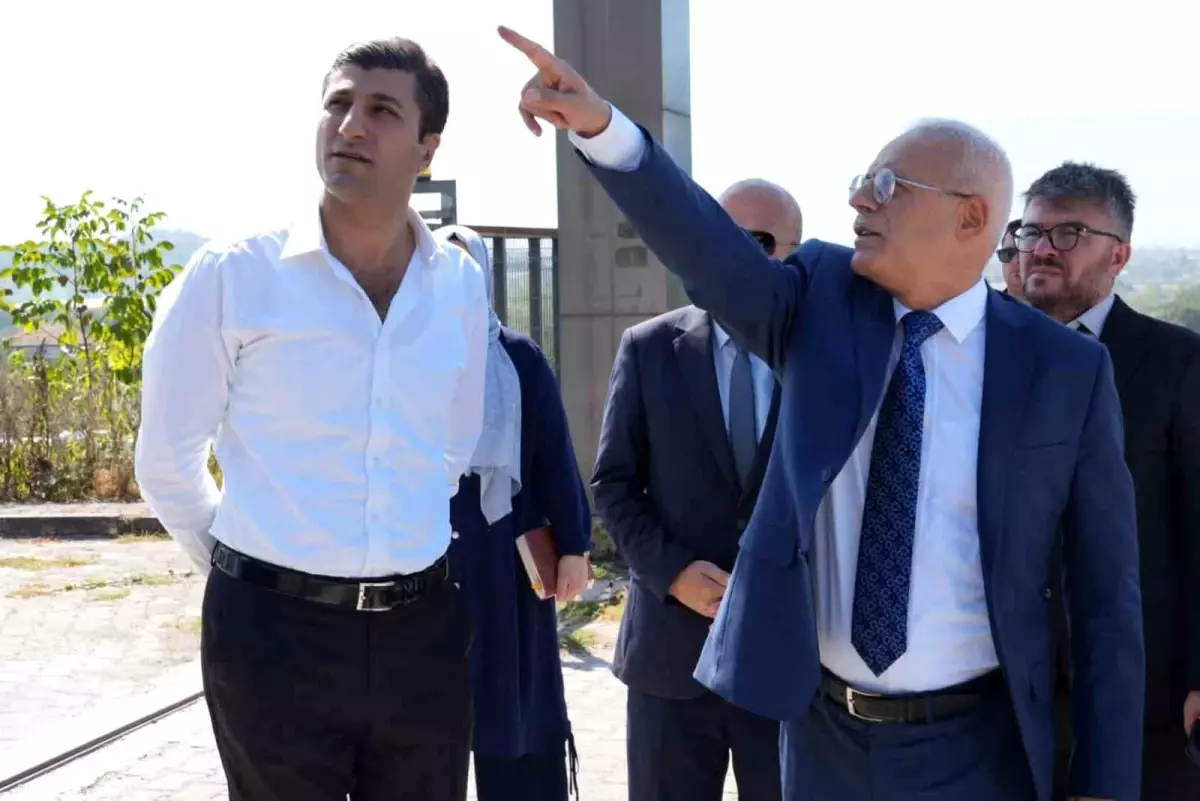 duzcede kiz yurdu bakim calismalari devam ediyor NLVOrF7C