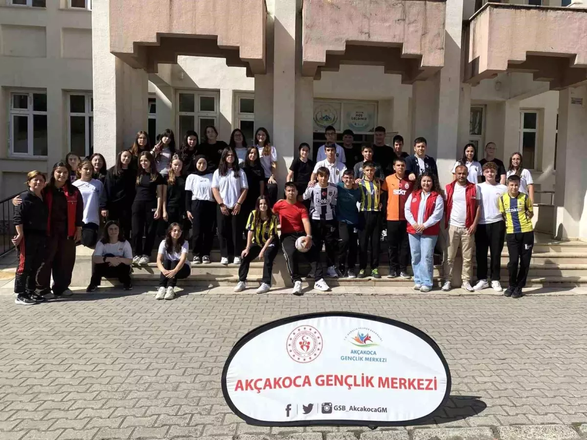 akcakoca genclik merkezinden liselere spor tanitimi 3jtKP8Yp