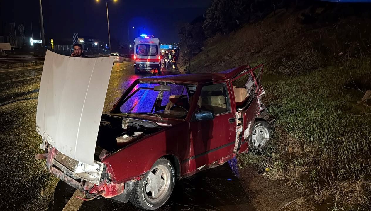 gebzede trafik kazasi iki yarali n9RLFNpO.jpg