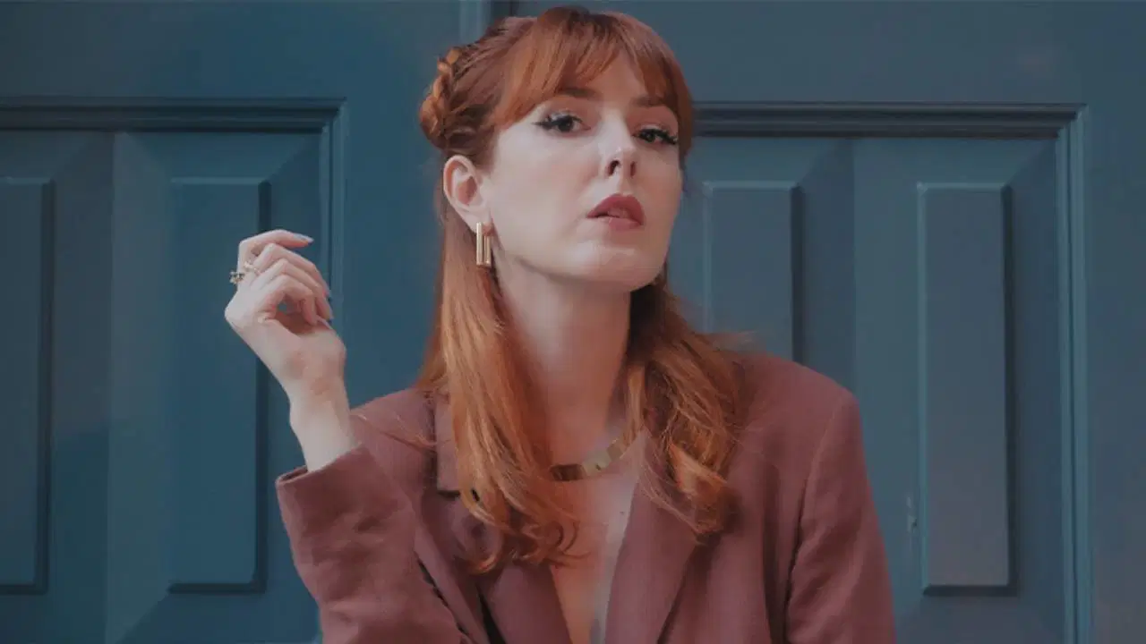 multidisipliner sanatci nihan belginin yeni sarkisi ruhuna bi kadeh koy karanliga karsi umut H3JkXv16.jpg