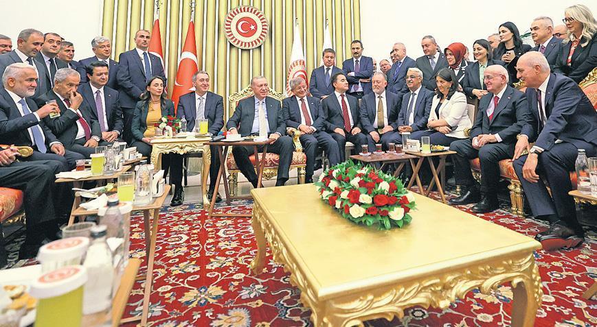 siyaset kulislerini hareketlendiren fotograf 1cWAn8ut