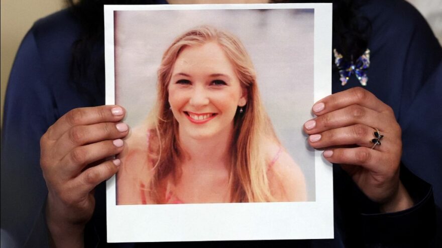 Epstein Kurbanları İlk Kez Bir Araya Geldi: “Korkumuzdan Besleniyordu”