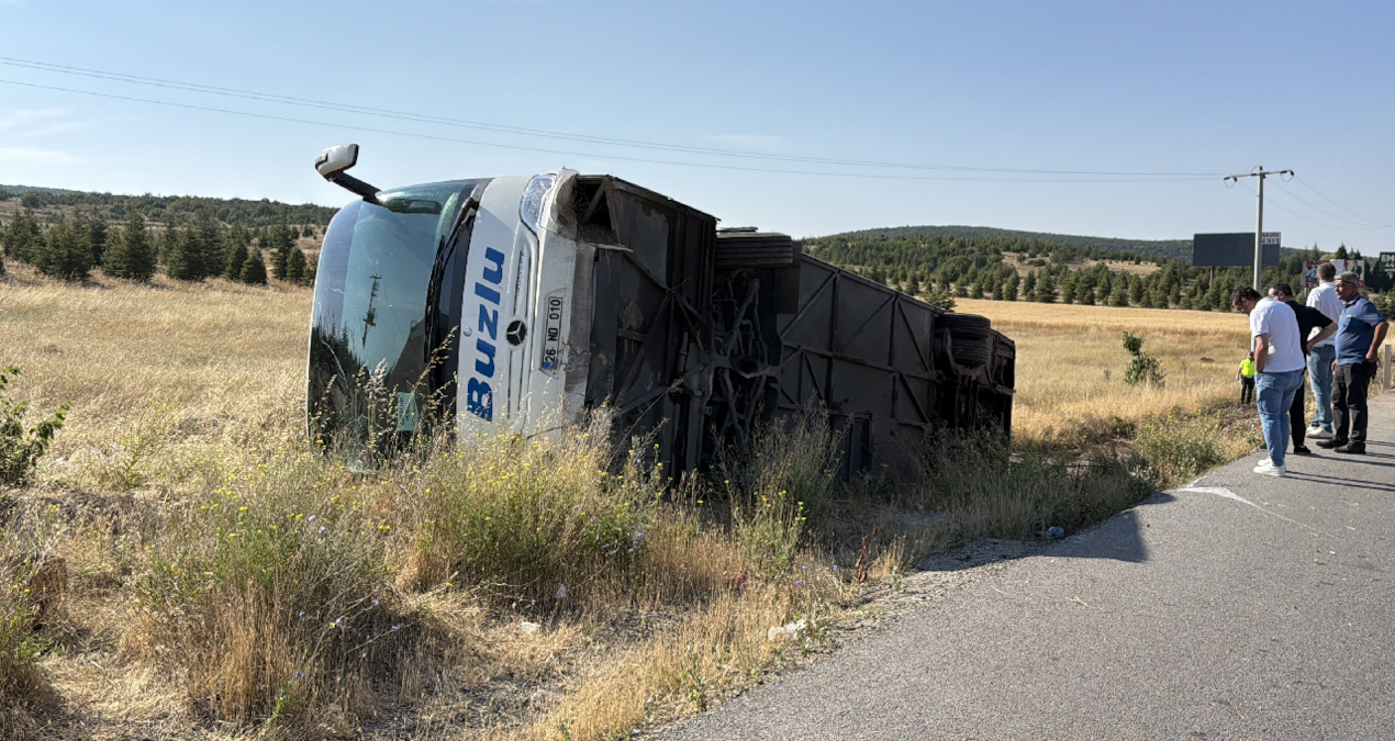 Eskişehir’de can pazarı: Yolcu otobüsü devrildi, çok sayıda yaralı var
